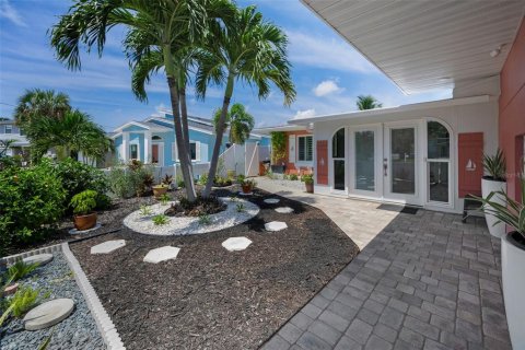 Villa ou maison à vendre à Madeira Beach, Floride: 4 chambres, 172.52 m2 № 1917985 - photo 10