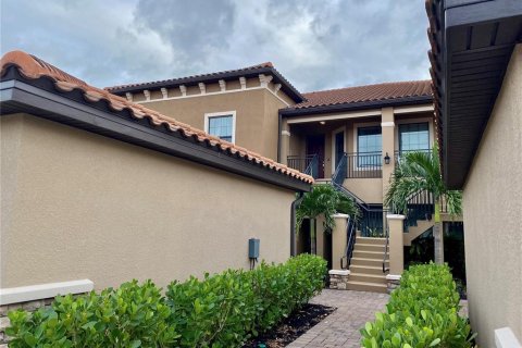 Condo in Bradenton, Florida, 2 bedrooms  № 2205724 - photo 2