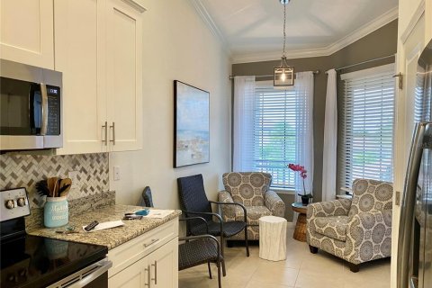 Condo in Bradenton, Florida, 2 bedrooms  № 2205724 - photo 10