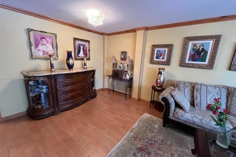 Condo in North Miami Beach, Florida, 2 bedrooms  № 1752731 - photo 5
