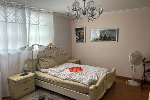 Condo in North Miami Beach, Florida, 2 bedrooms  № 1752731 - photo 17