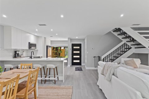 Touwnhouse à vendre à Doral, Floride: 3 chambres, 159.05 m2 № 2254105 - photo 7