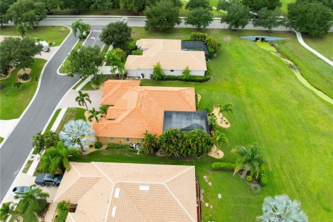 House in Bradenton, Florida 4 bedrooms, 213.4 sq.m. № 2258599 - photo 8
