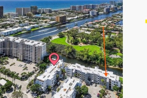 Copropriété à vendre à Pompano Beach, Floride: 2 chambres, 84.54 m2 № 1882278 - photo 17