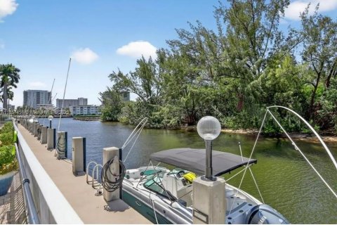 Copropriété à vendre à Pompano Beach, Floride: 2 chambres, 84.54 m2 № 1882278 - photo 18