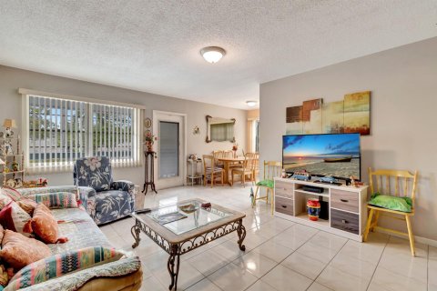 Copropriété à vendre à Deerfield Beach, Floride: 2 chambres, 76.18 m2 № 2190806 - photo 11