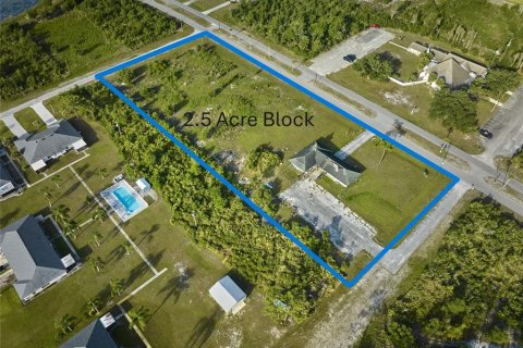 Commercial property in Indian lake estates, Florida 1 bedroom, 180.23 sq.m. № 2096948 - photo 2