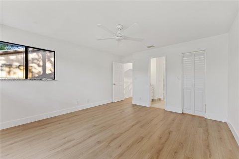 Townhouse in Tamarac, Florida 3 bedrooms, 115.66 sq.m. № 1970883 - photo 15