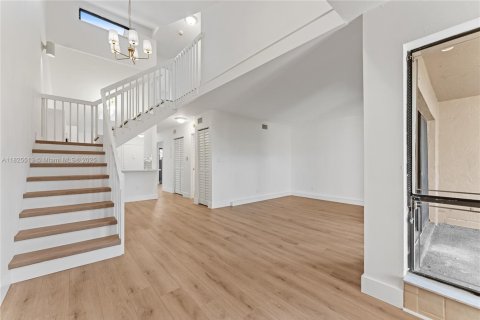 Townhouse in Tamarac, Florida 3 bedrooms, 115.66 sq.m. № 1970883 - photo 10