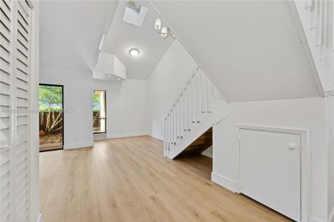 Townhouse in Tamarac, Florida 3 bedrooms, 115.66 sq.m. № 1970883 - photo 7