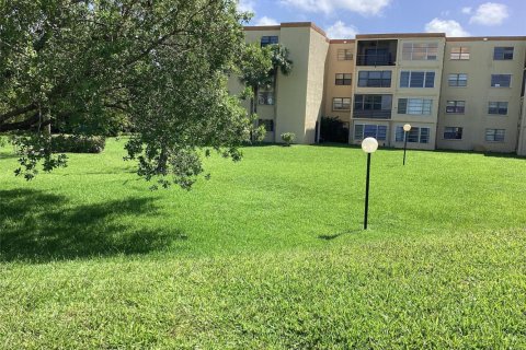 Condo in Boca Raton, Florida, 2 bedrooms  № 2381462 - photo 22
