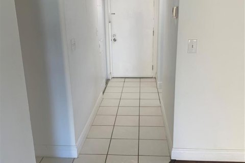 Condo in Boca Raton, Florida, 2 bedrooms  № 2381462 - photo 10