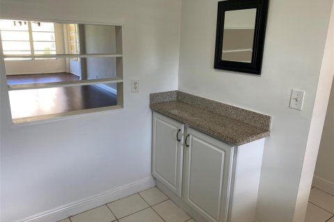 Condo in Boca Raton, Florida, 2 bedrooms  № 2381462 - photo 19