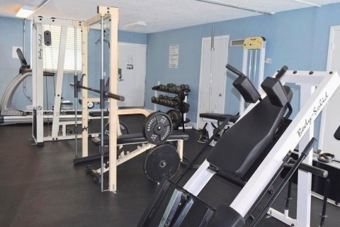 Condominio en alquiler en North Bay Village, Florida, 1 dormitorio, 57.6 m2 № 2009295 - foto 12