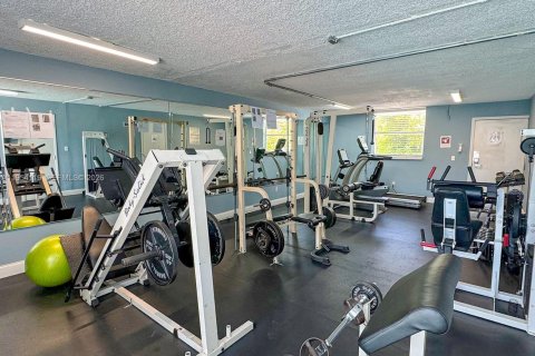 Condominio en alquiler en North Bay Village, Florida, 1 dormitorio, 57.6 m2 № 2009295 - foto 20