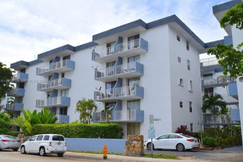 Condominio en North Bay Village, Florida, 1 dormitorio  № 2009295