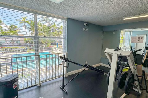 Condominio en alquiler en North Bay Village, Florida, 1 dormitorio, 57.6 m2 № 2009295 - foto 22