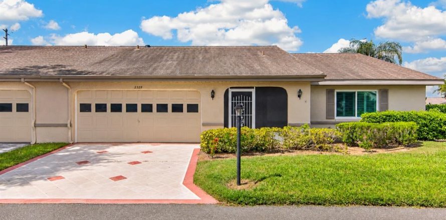 Condo à Sun City Center, Floride, 2 chambres  № 2396608