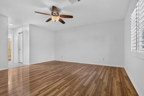 Copropriété à vendre à Sun City Center, Floride: 2 chambres, 169.92 m2 № 2396608 - photo 26