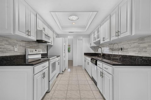 Copropriété à vendre à Sun City Center, Floride: 2 chambres, 169.92 m2 № 2396608 - photo 15