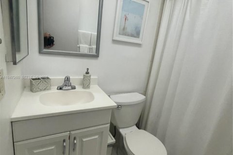 Купить кондоминиум в Санни-Айлс-Бич, Флорида 2 спальни, 83.8м2, № 2003496 - фото 8