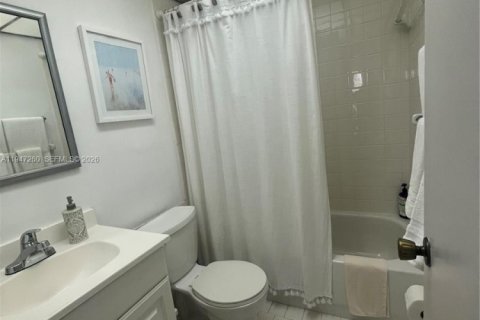 Купить кондоминиум в Санни-Айлс-Бич, Флорида 2 спальни, 83.8м2, № 2003496 - фото 9