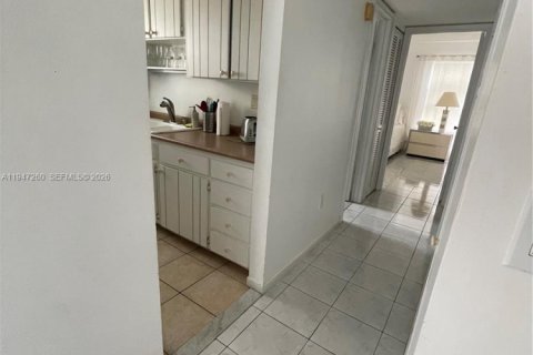 Купить кондоминиум в Санни-Айлс-Бич, Флорида 2 спальни, 83.8м2, № 2003496 - фото 7