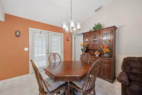 Villa ou maison à vendre à Spring Hill, Floride: 2 chambres, 113.81 m2 № 2419129 - photo 11