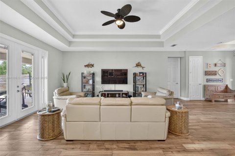 House in West Palm Beach, Florida 4 bedrooms, 232.16 sq.m. № 1892850 - photo 18