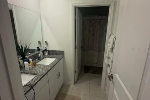 Villa ou maison à louer à Zephyrhills, Floride: 5 chambres, 221.94 m2 № 2409881 - photo 22