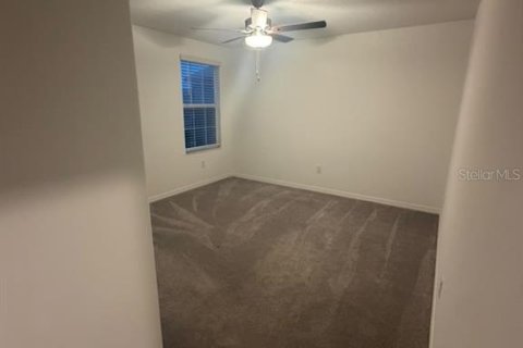 Villa ou maison à louer à Zephyrhills, Floride: 5 chambres, 221.94 m2 № 2409881 - photo 25