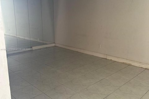 Adosado en venta en Miami, Florida, 3 dormitorios, 128.02 m2 № 2022285 - foto 24