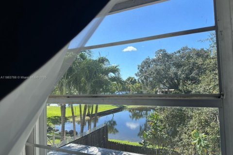 Adosado en venta en Miami, Florida, 3 dormitorios, 128.02 m2 № 2022285 - foto 27
