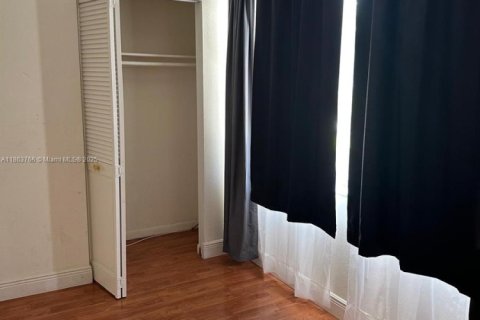 Adosado en venta en Miami, Florida, 3 dormitorios, 128.02 m2 № 2022285 - foto 26