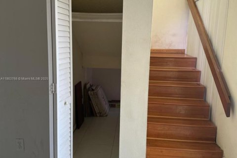 Adosado en venta en Miami, Florida, 3 dormitorios, 128.02 m2 № 2022285 - foto 25