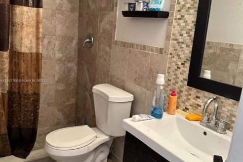 Adosado en venta en Miami, Florida, 3 dormitorios, 128.02 m2 № 2022285 - foto 2