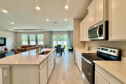 Casa en alquiler en Land O' Lakes, Florida, 4 dormitorios, 307.79 m2 № 1902792 - foto 9