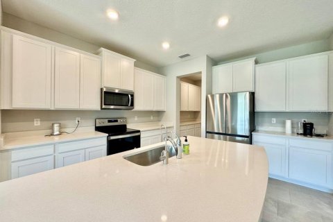 Casa en alquiler en Land O' Lakes, Florida, 4 dormitorios, 307.79 m2 № 1902792 - foto 8