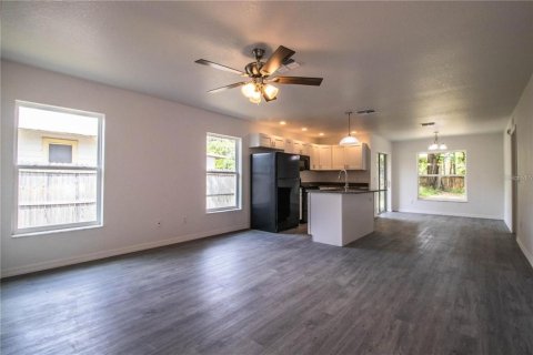 Villa ou maison à vendre à Lakeland, Floride: 3 chambres, 122.45 m2 № 2144010 - photo 2