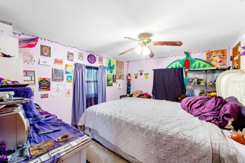 House in Saint Petersburg, Florida 2 bedrooms, 66.52 sq.m. № 2150054 - photo 8