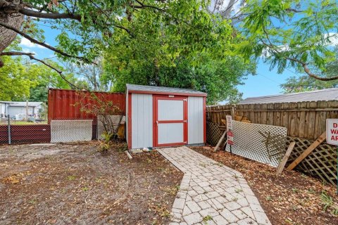 House in Saint Petersburg, Florida 2 bedrooms, 66.52 sq.m. № 2150054 - photo 16