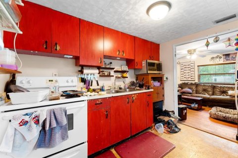 House in Saint Petersburg, Florida 2 bedrooms, 66.52 sq.m. № 2150054 - photo 7