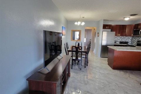Condominio en venta en Hallandale Beach, Florida, 1 dormitorio, 58.06 m2 № 2084505 - foto 5