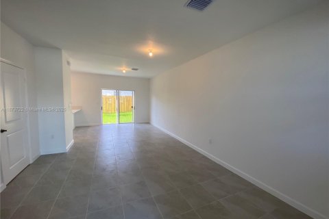 Touwnhouse à vendre à Homestead, Floride: 3 chambres, 123.65 m2 № 1925675 - photo 8