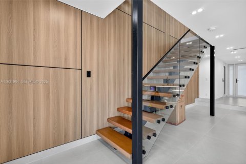 Casa en alquiler en North Miami Beach, Florida, 3 dormitorios, 227.61 m2 № 1990470 - foto 25