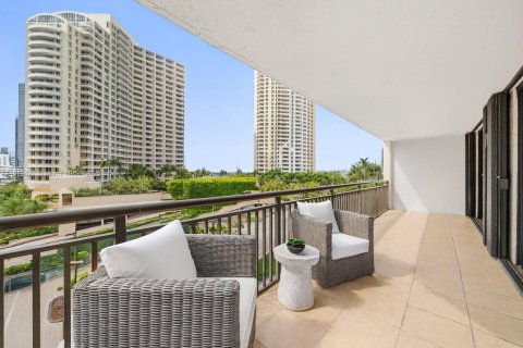 Condo in Miami, Florida, 2 bedrooms  № 1893162 - photo 17