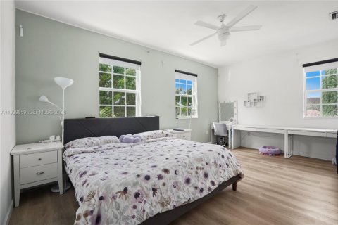 Купить виллу или дом в Майами, Флорида 4 спальни, 245.26м2, № 2153944 - фото 18