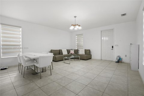 Купить виллу или дом в Майами, Флорида 4 спальни, 245.26м2, № 2153944 - фото 4