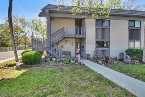 Condo in DeLand, Florida, 2 bedrooms  № 2148924