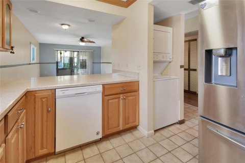 Condo in DeLand, Florida, 2 bedrooms № 2148924 - photo 14